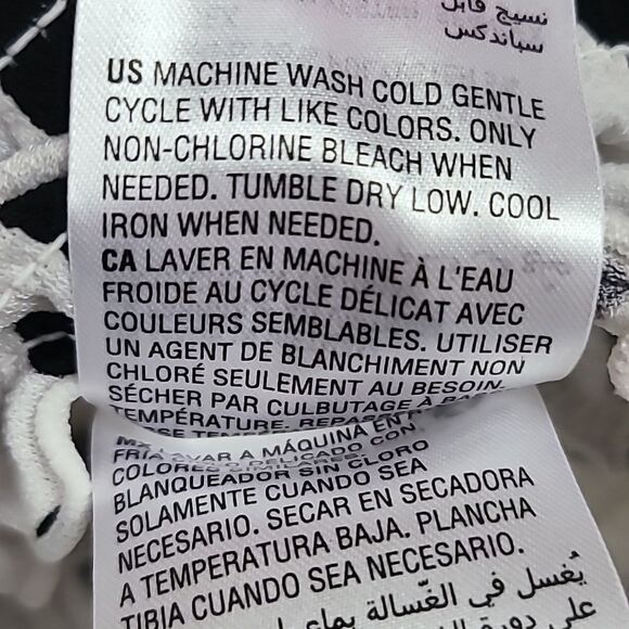 BAR III Women's Black & White Animal Printed Off-The-shoulder Smocked Fitted Top - Picture 9 of 10